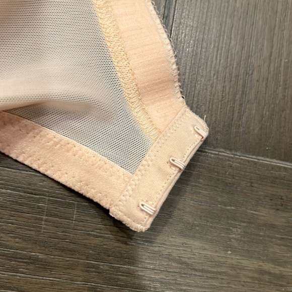 Elomi Cate Side Support Bra - Picture 9 of 13